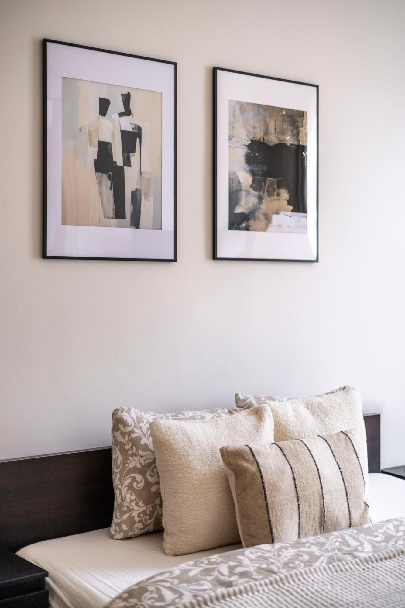 Stylish & Cozy Center By Prestige Homes Apartment
