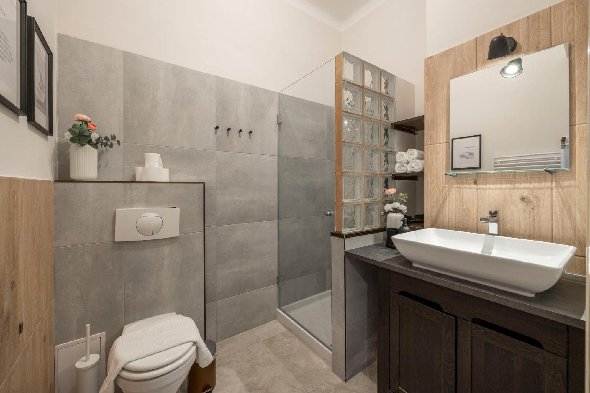 Apartment Stylish & Cozy Center By Prestige Homes *